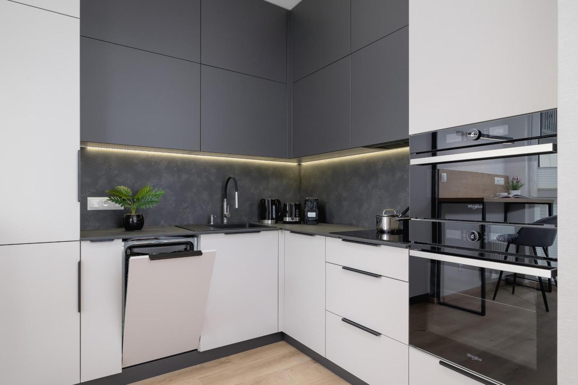 Bright Apartment In Krakow With Garden, Air Conditioning, Parking And Desk By Renters Prestige Zewnętrze zdjęcie