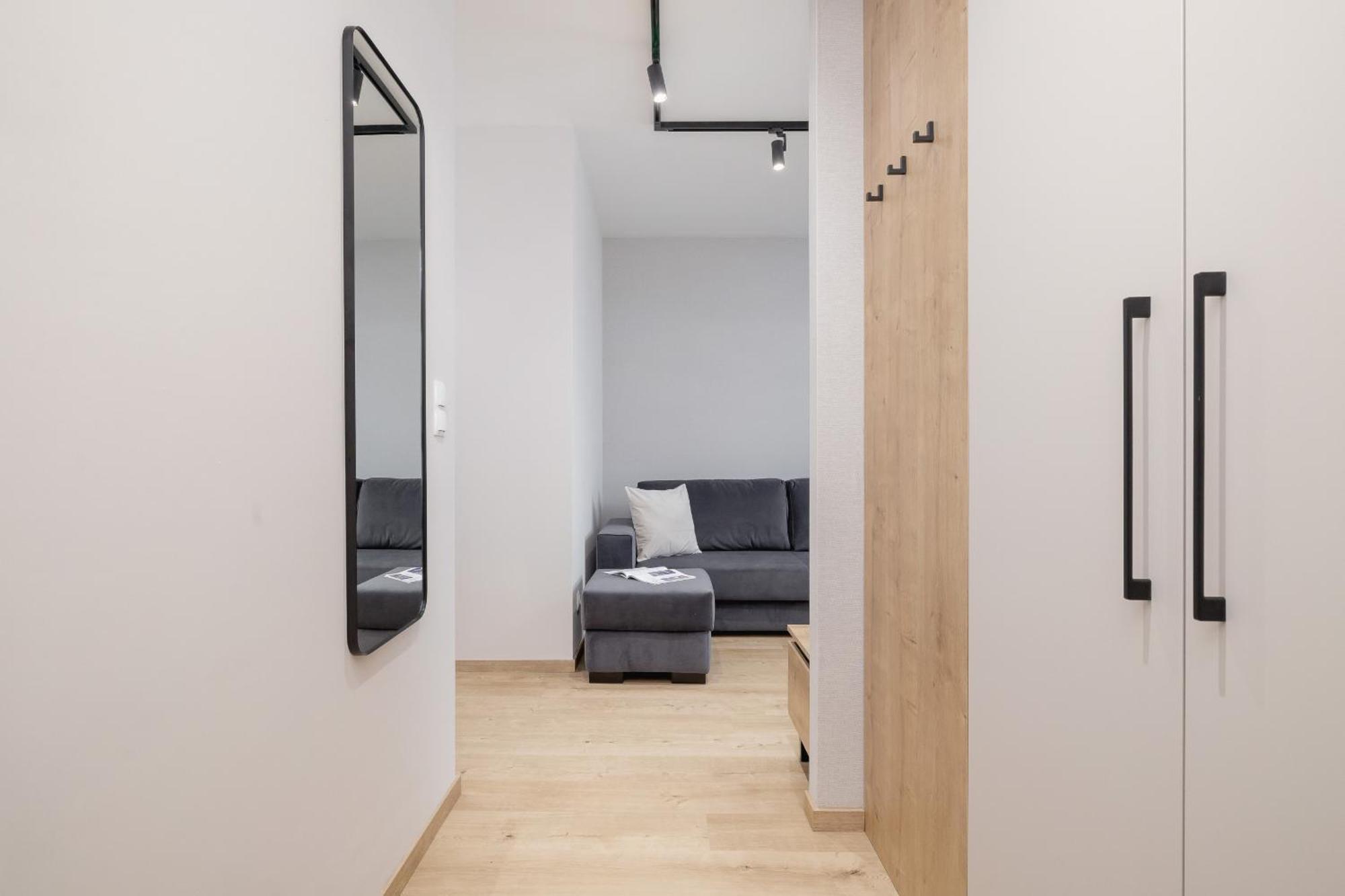 Bright Apartment In Krakow With Garden, Air Conditioning, Parking And Desk By Renters Prestige Zewnętrze zdjęcie