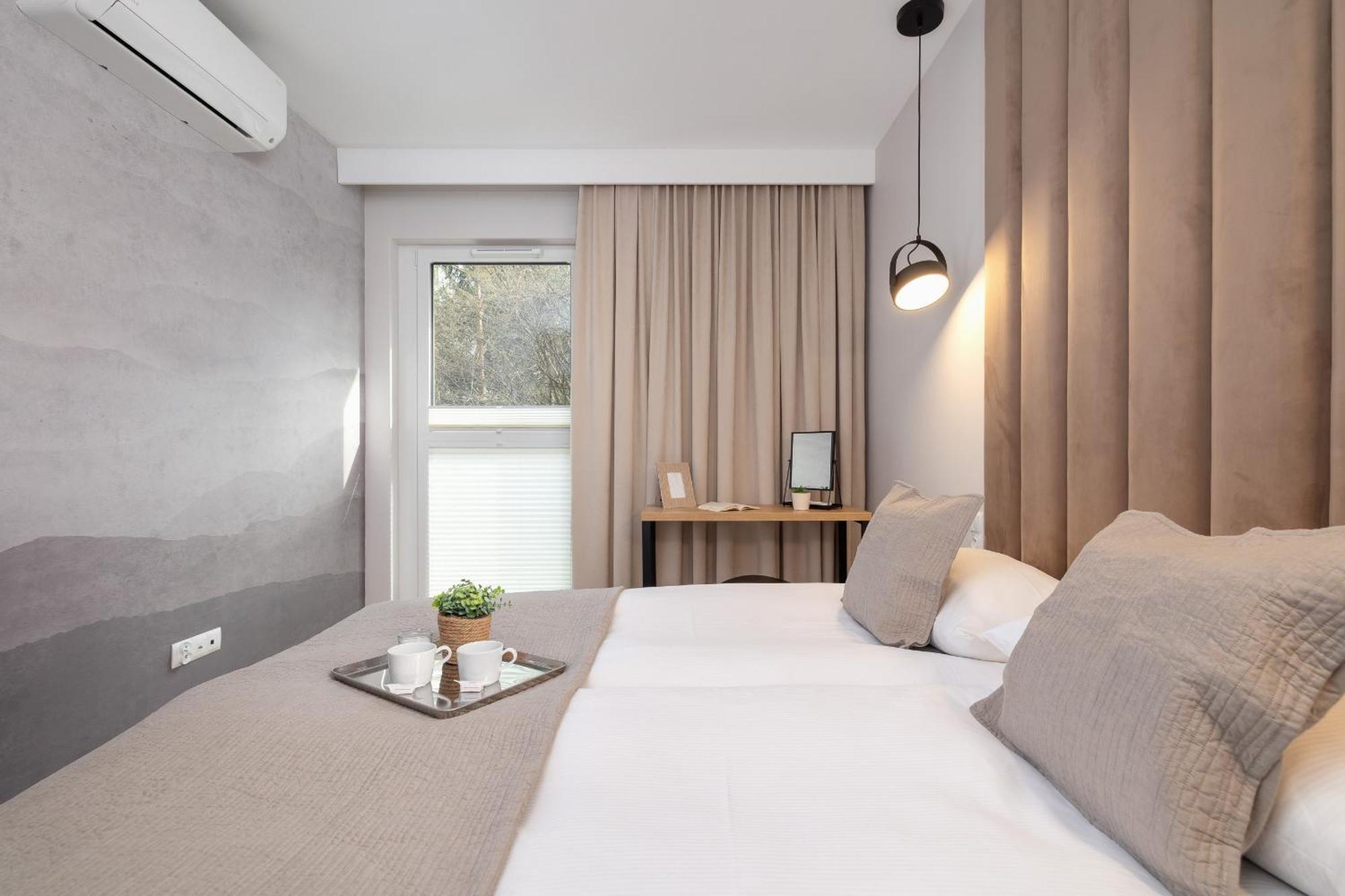Bright Apartment In Krakow With Garden, Air Conditioning, Parking And Desk By Renters Prestige Zewnętrze zdjęcie